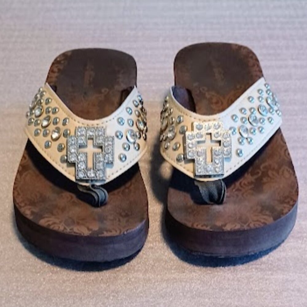 Rustic Couture Brown Flip Flops with Rhinestones, Size 7